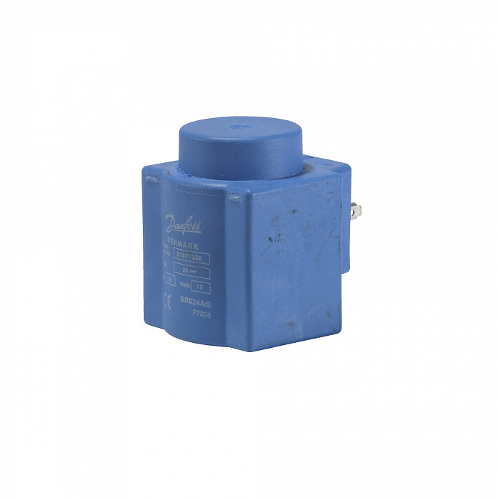 Danfoss 018F7358 — Катушка электромагнитная BB024AS, напряжение питания 24 В переменного тока, 50 Гц, мощность 10 Вт, присоединение защелкой
